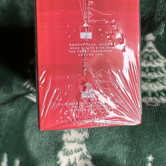 Folkessence Christmas Magic - 3 reed diffusers. Holiday scents for your home. - Picture 3 of 3